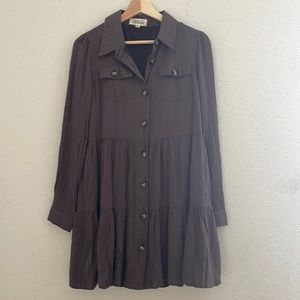 Listicle Dress Women’s Medium Fully lined Button front